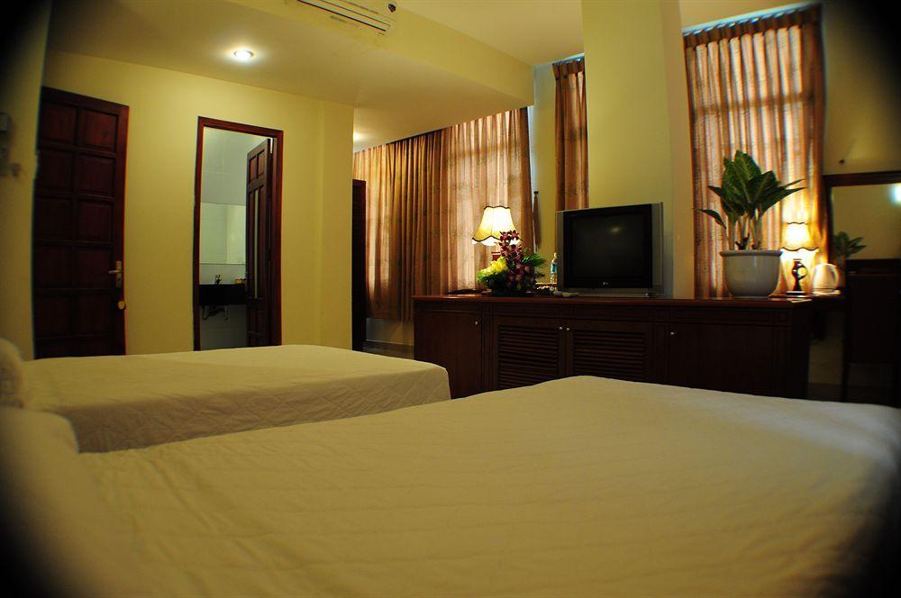 Hotel Khach San Phuoc Loc Tho 2 - 福禄寿 à Hô Chi Minh-Ville Extérieur photo